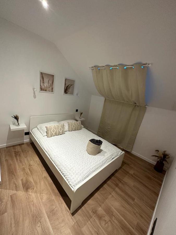 Chambres Dans Maison Neuve Au Style Chic Et Boheme Villeneuve-sous-Dammartin Ruang foto